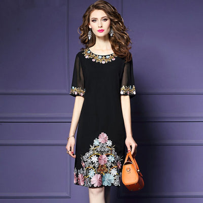Elegancka Czarna Sukienka w Kwiatki Vintage