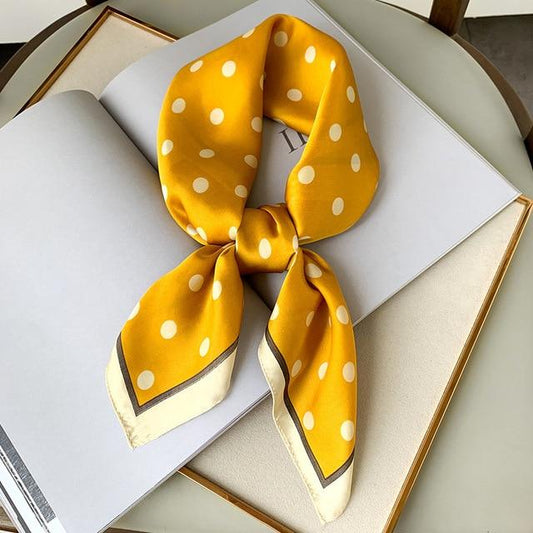 apaszka retro w grochy musztardowa